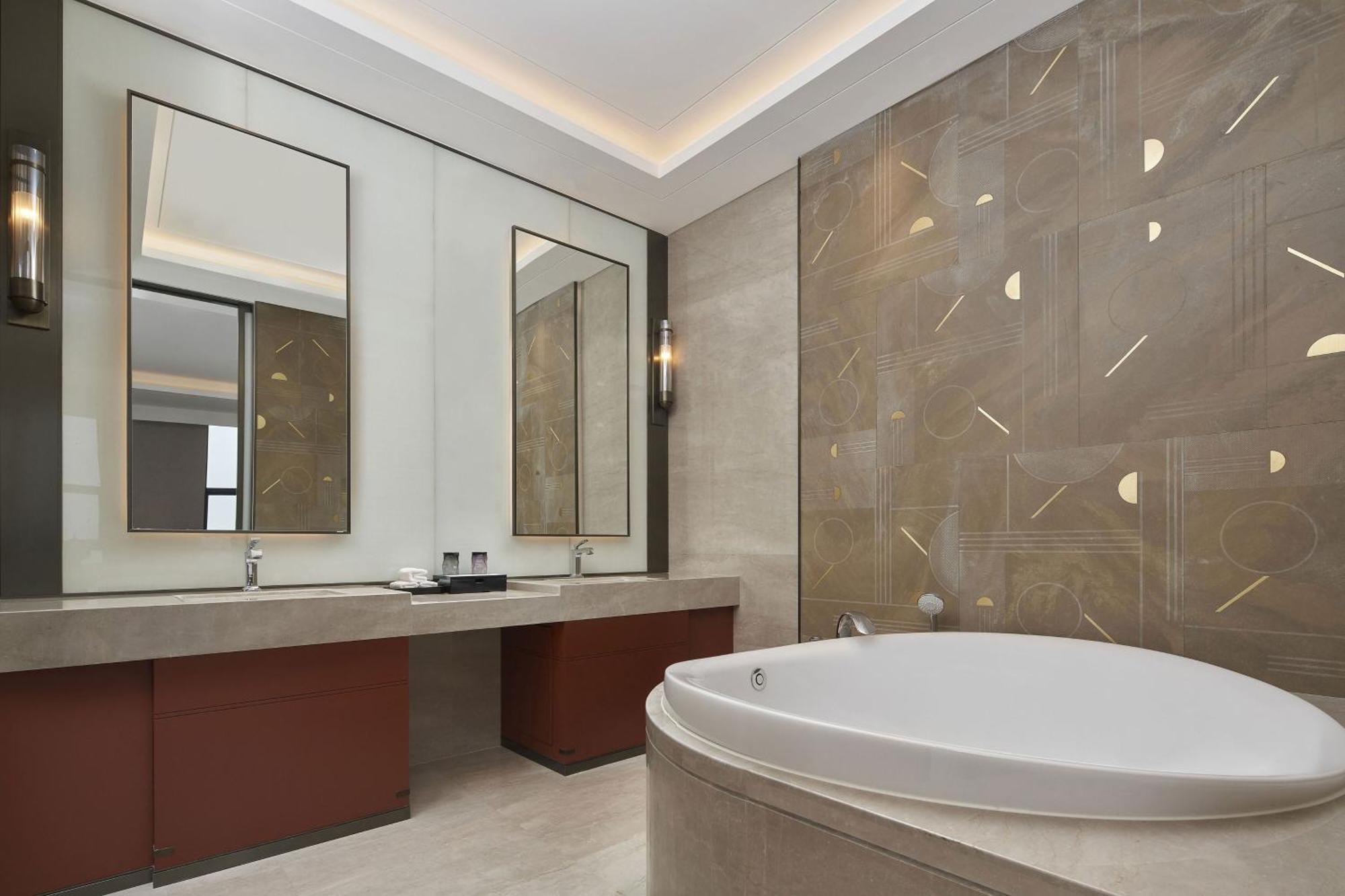 Four Points By Sheraton Guiyang, Huaxi Γκουϊγιάνγκ Εξωτερικό φωτογραφία